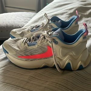 Like new basketball shoes! Only worn a few times Giannis Immortality2